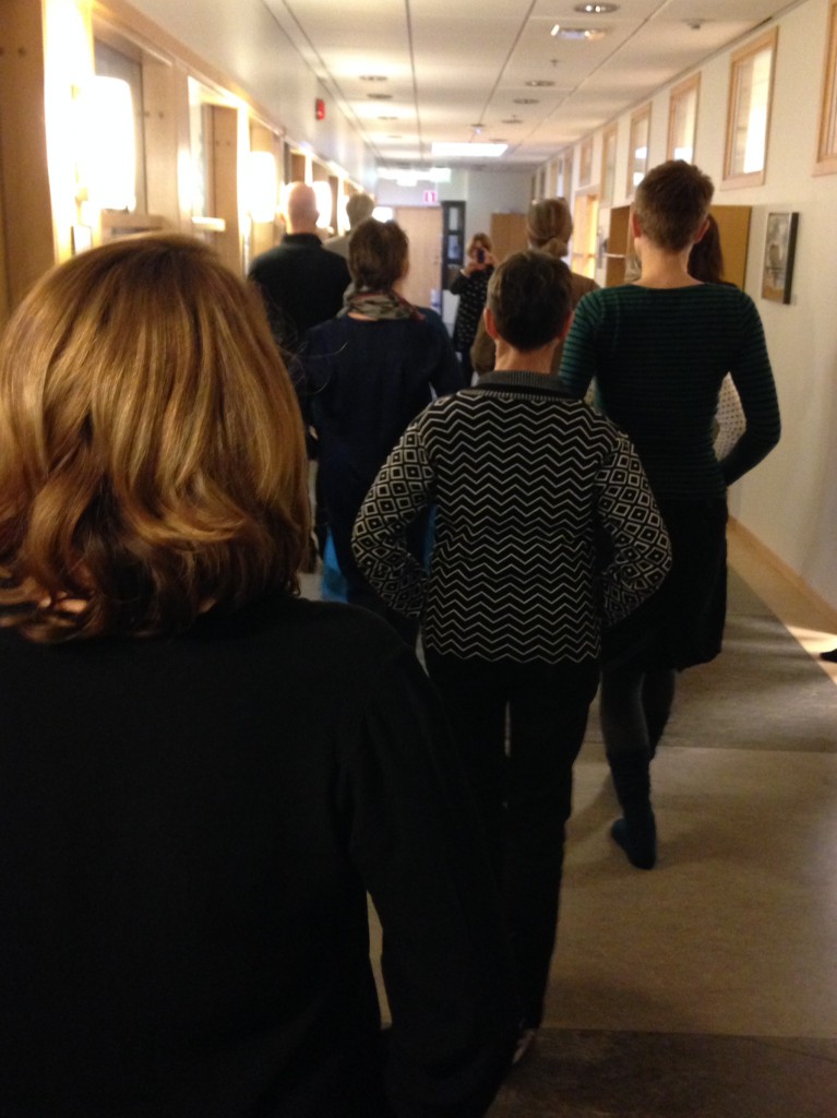 Suriashi-workshop i korridoren