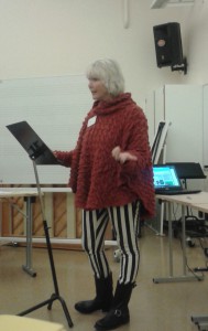 Hanne Juul, föreståndare för Nordiska Visskolan i Kungälv, presenterade pedagogiska perspektiv på att sjunga text. Foto: Kajsa Dahlström. 